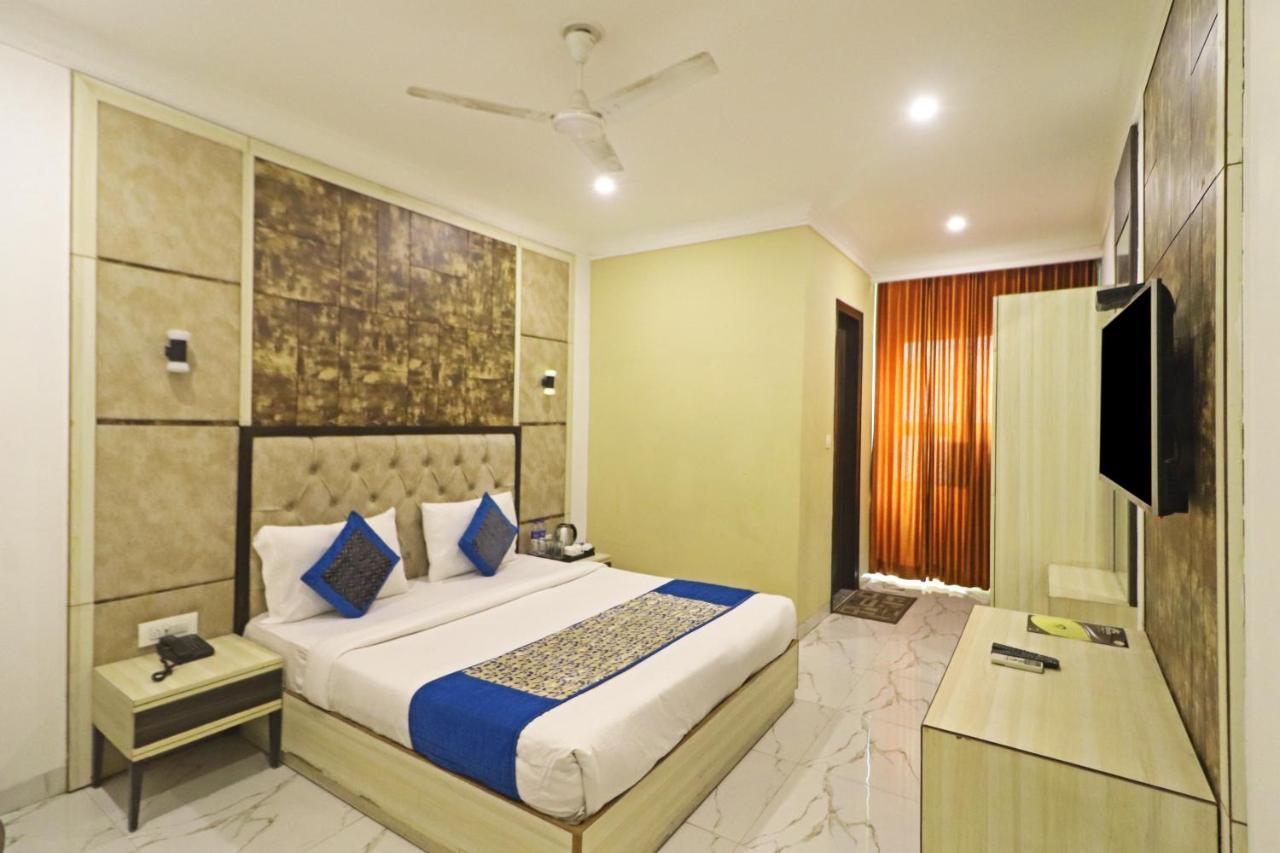 Hotel Almora Near Delhi Airport New Delhi Exterior photo