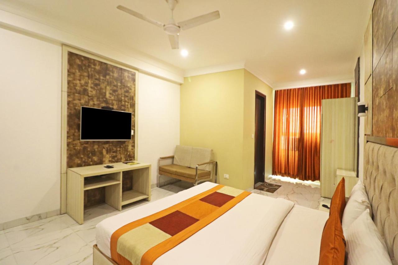 Hotel Almora Near Delhi Airport New Delhi Exterior photo