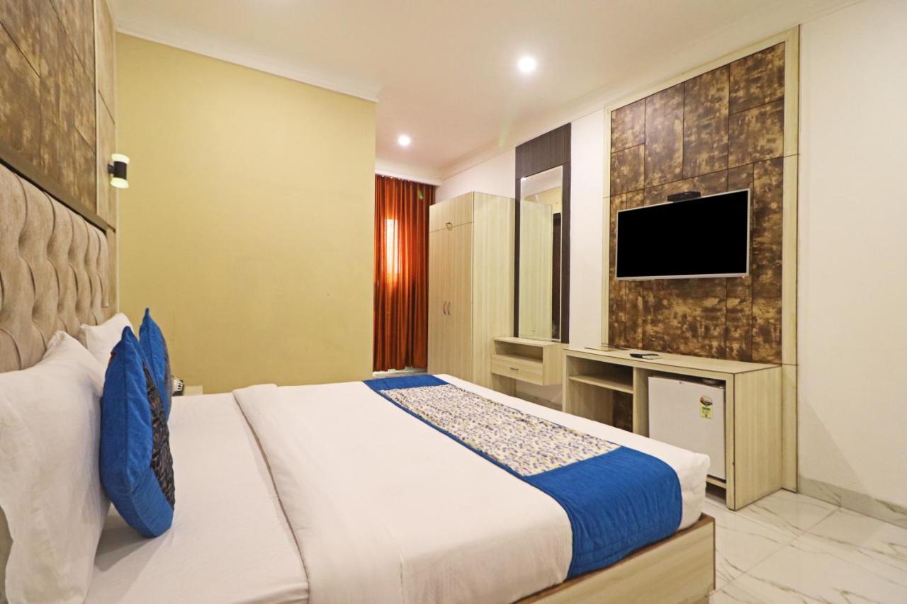 Hotel Almora Near Delhi Airport New Delhi Exterior photo