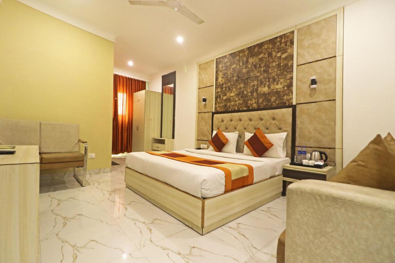 Hotel Almora Near Delhi Airport New Delhi Exterior photo